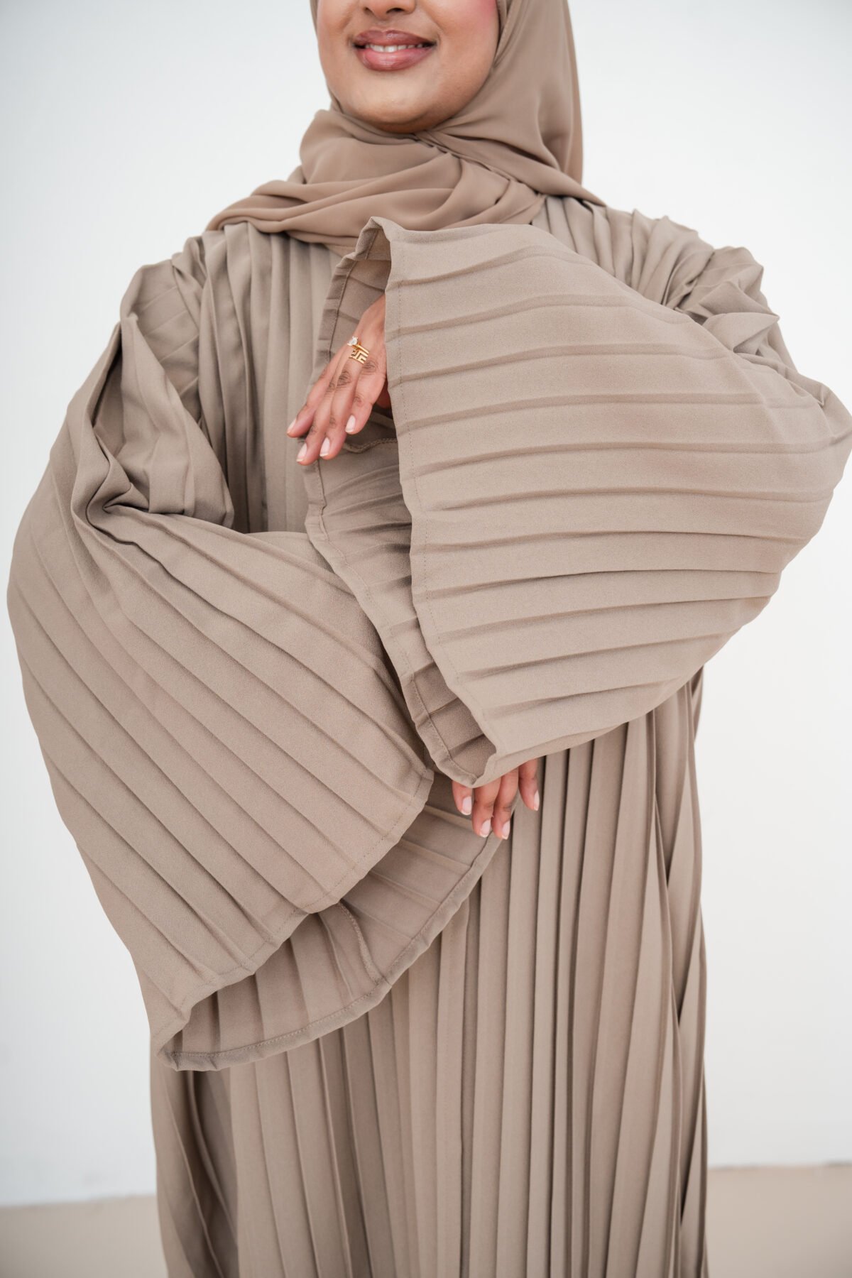 Desert Taupe Pleated Abaya - Image 11
