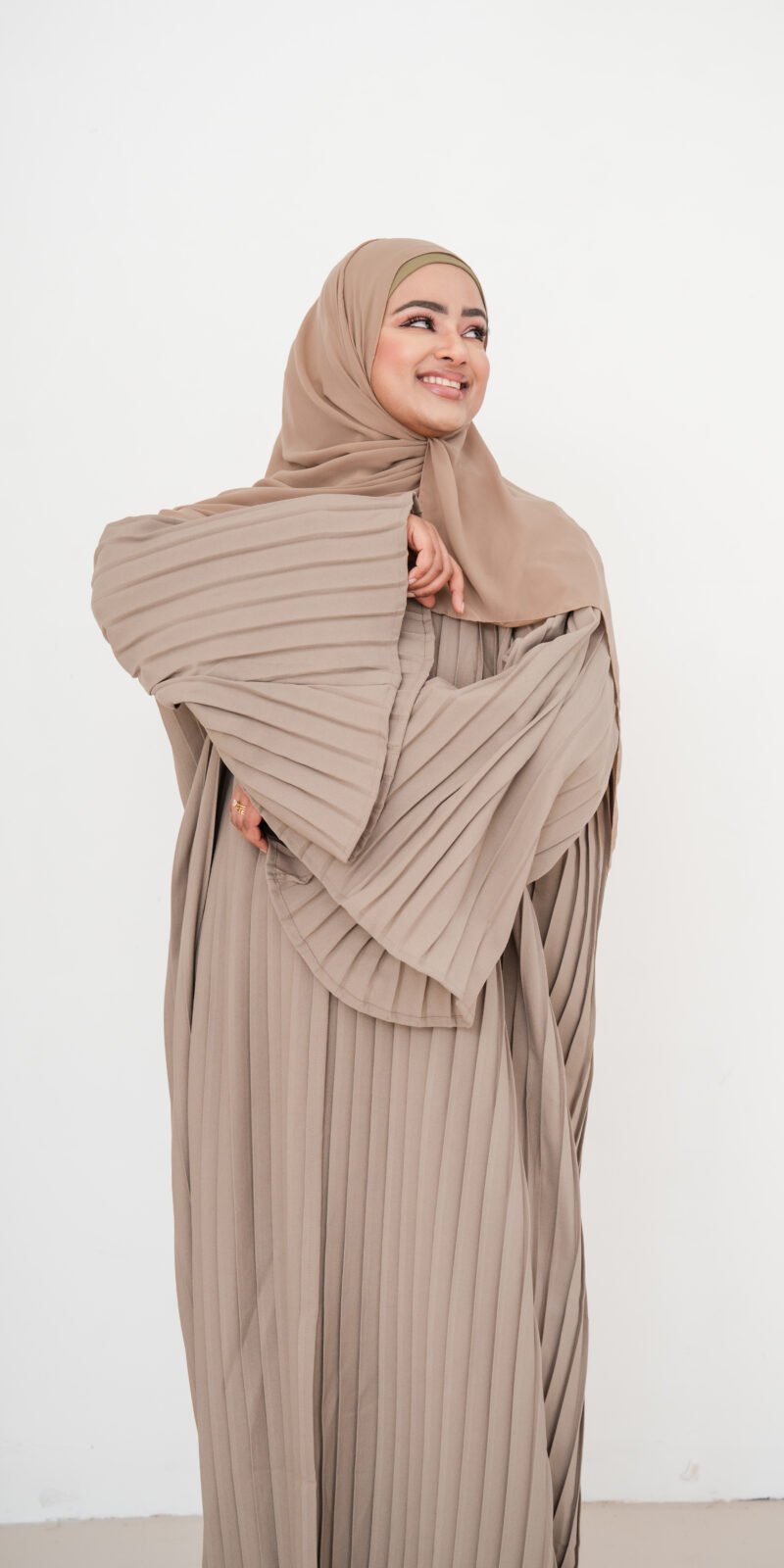 Desert Taupe Pleated Abaya