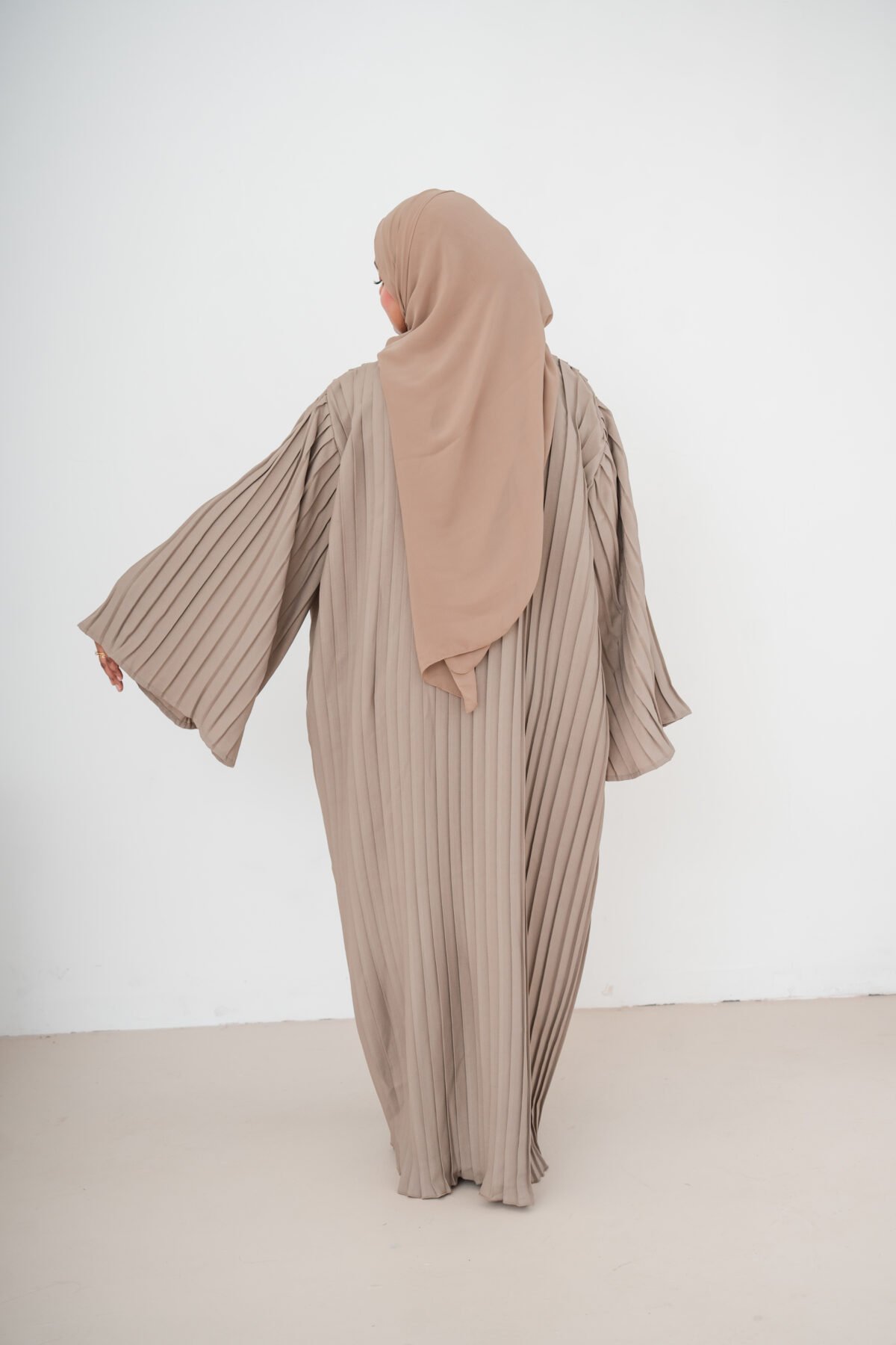 Desert Taupe Pleated Abaya - Image 8