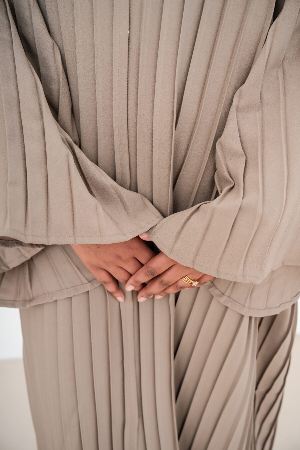Desert Taupe Pleated Abaya - Image 10