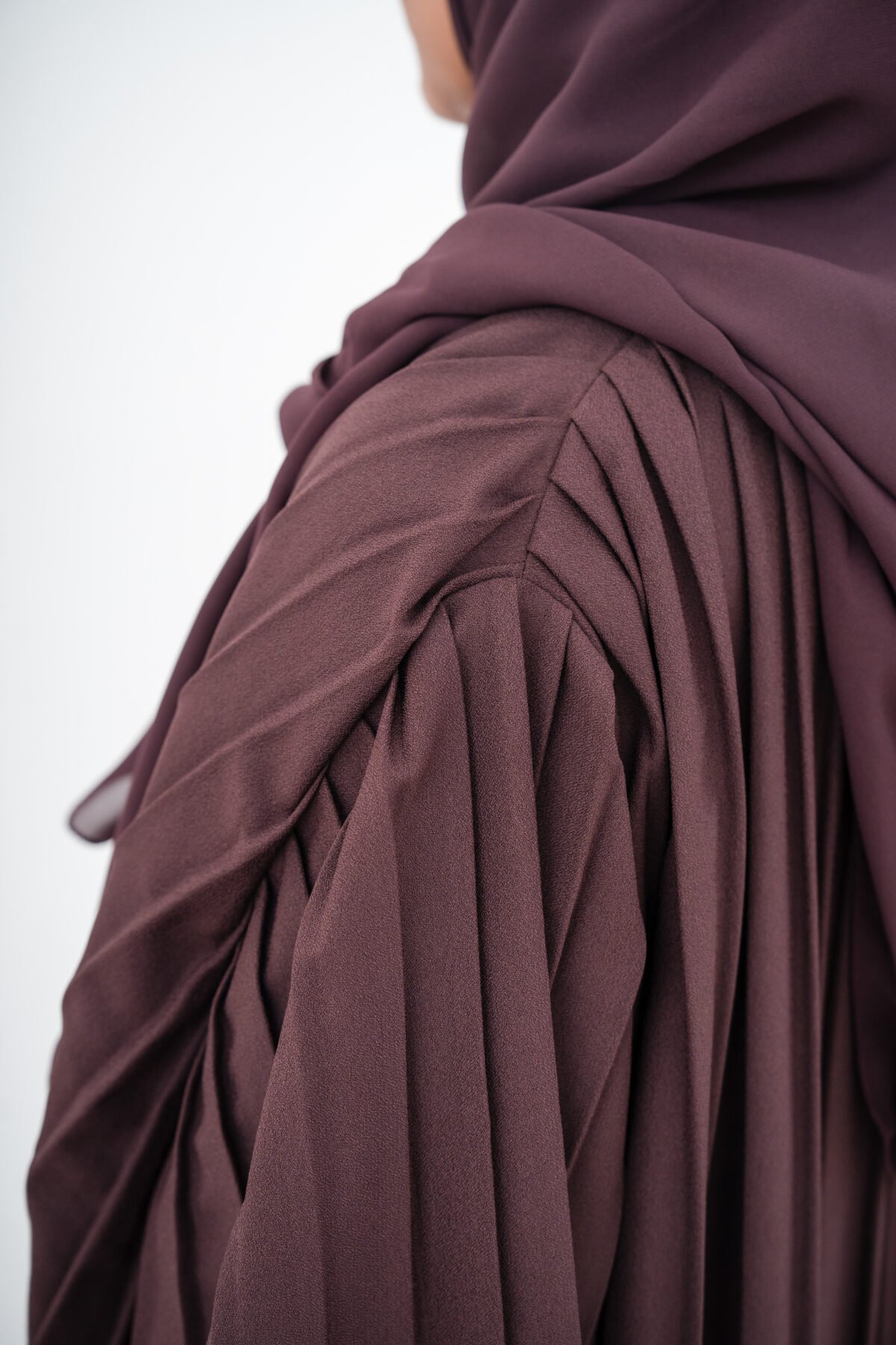 Espresso Shot Pleated Abaya - Image 8
