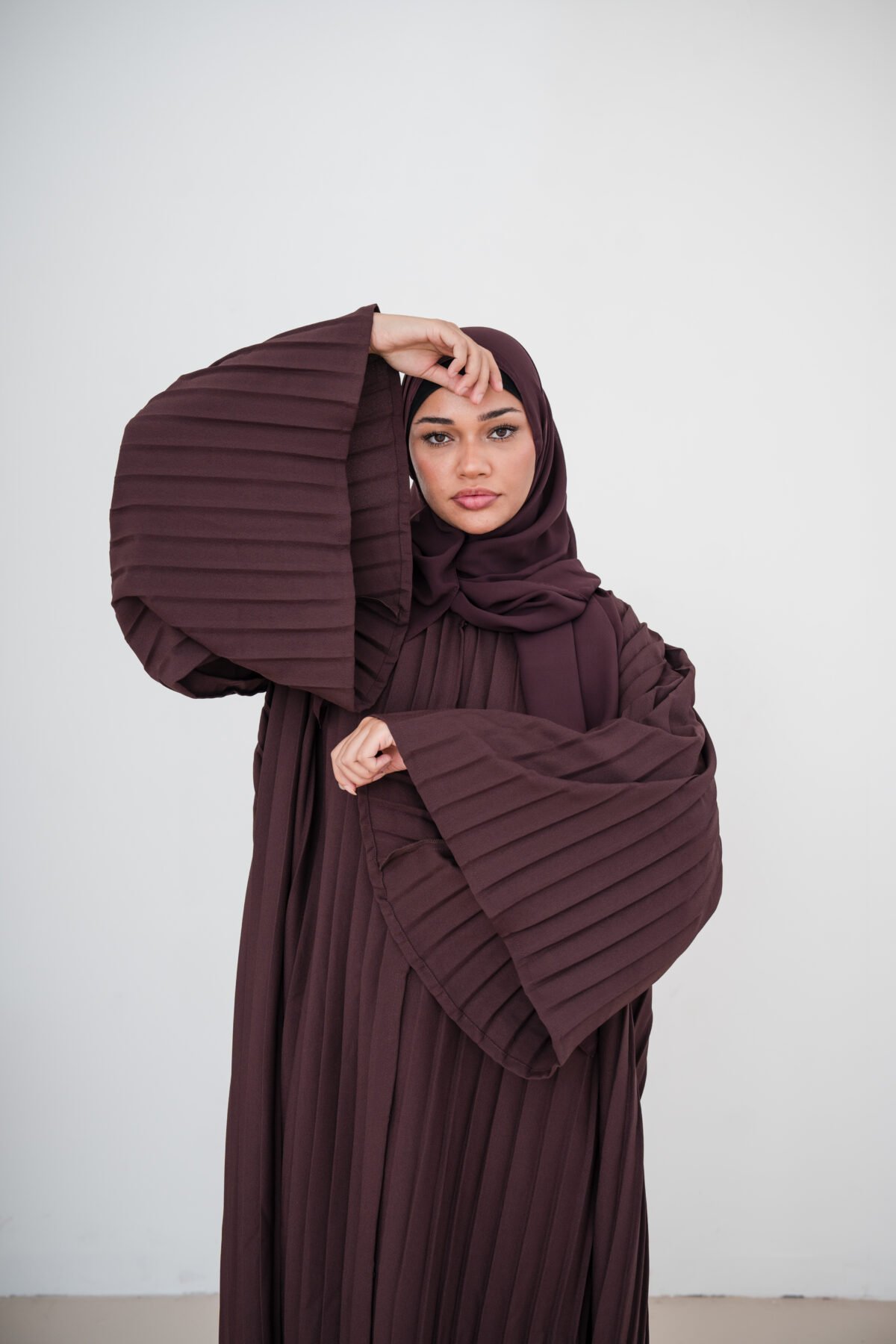 Espresso Shot Pleated Abaya - Image 9
