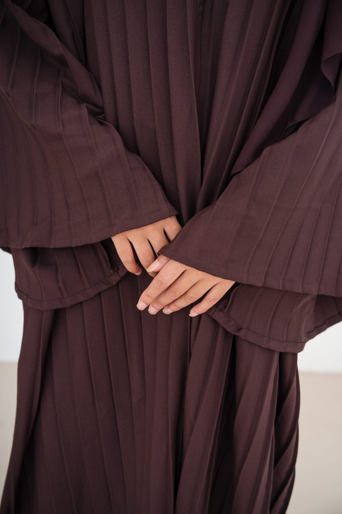 Espresso Shot Pleated Abaya - Image 10