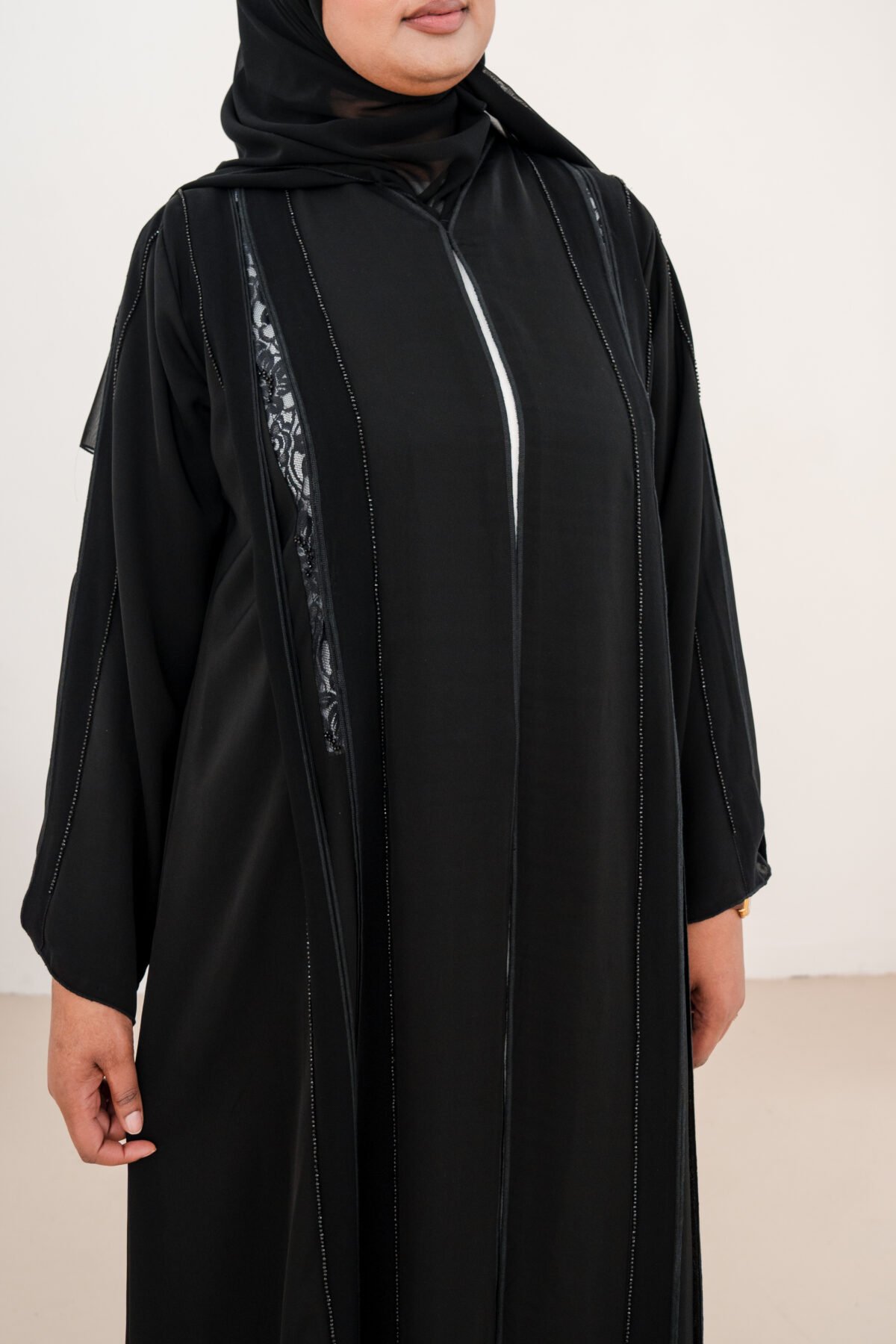 Luxury Black Lace Abaya - Image 11