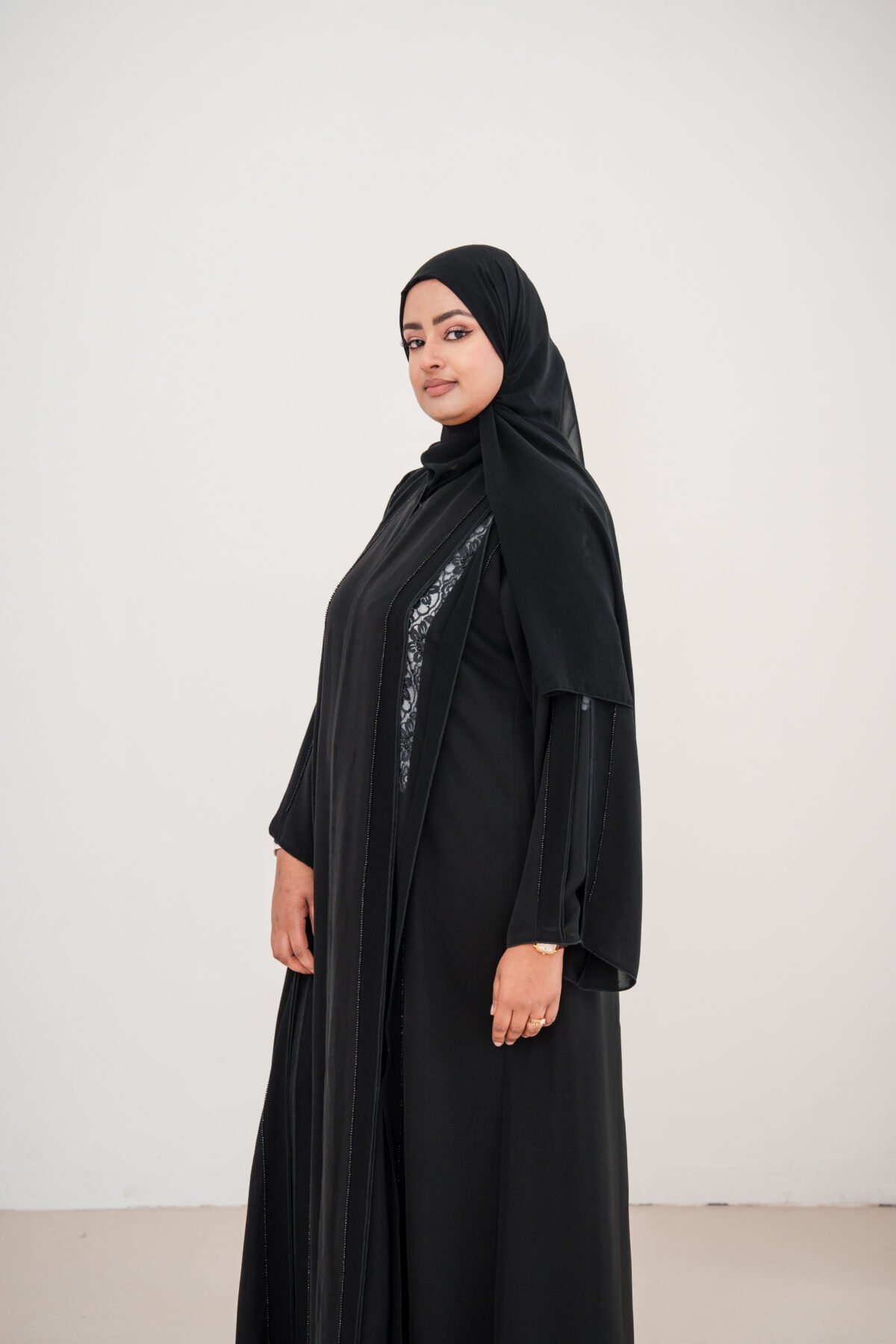 Luxury Black Lace Abaya - Image 1