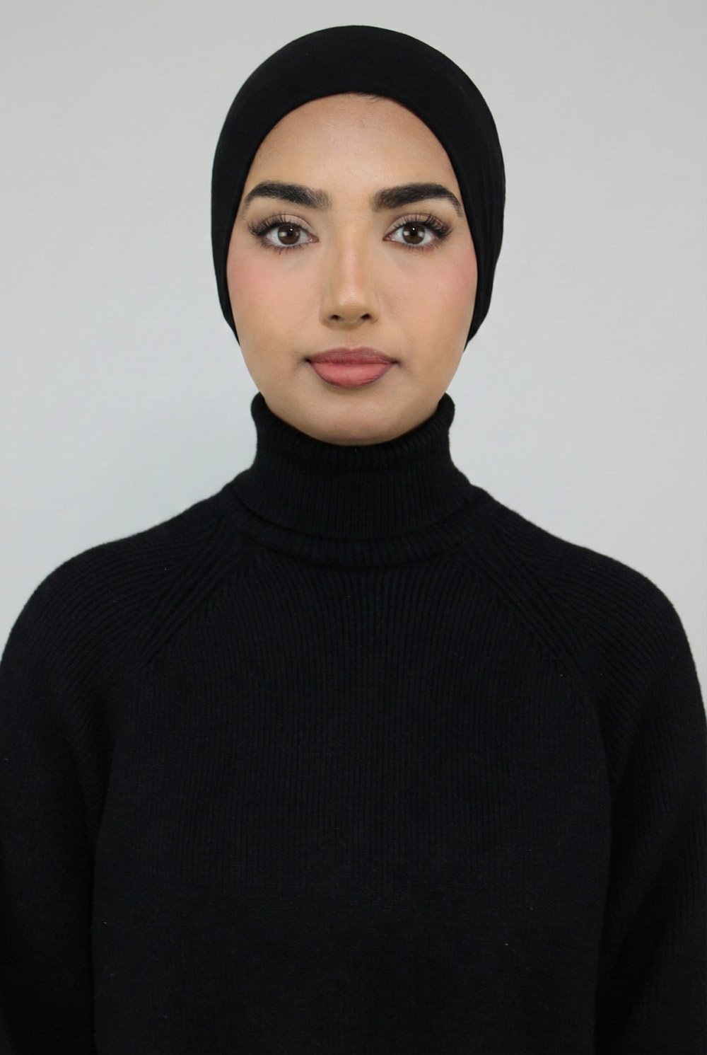 Plain Black Net Tie Back Undercap - Image 3