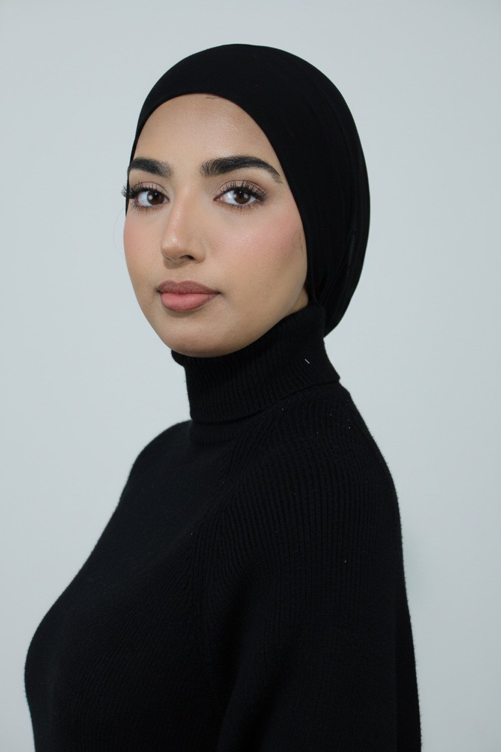 Plain Black Net Tie Back Undercap